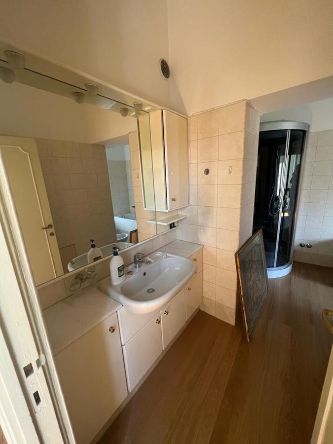 Apartment L'attico Del 1600 In Centro