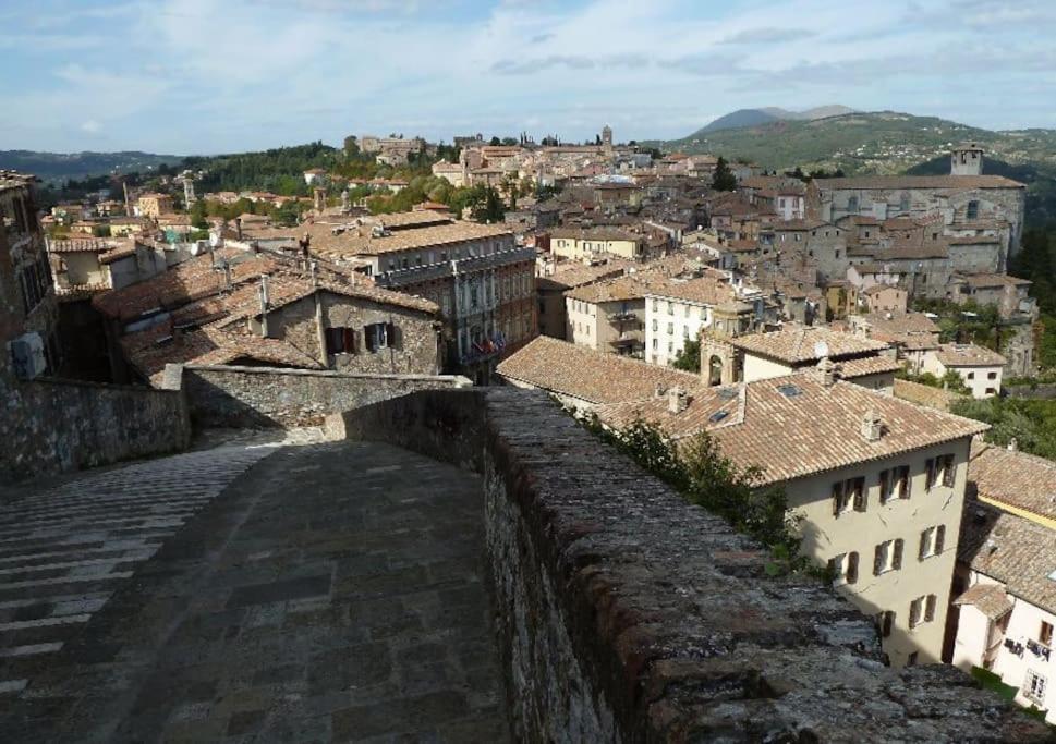 L'attico Del 1600 In Centro Apartment *