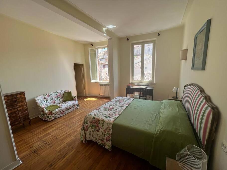 L'attico Del 1600 In Centro Apartment *