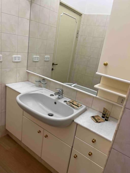 L'attico Del 1600 In Centro Apartment *